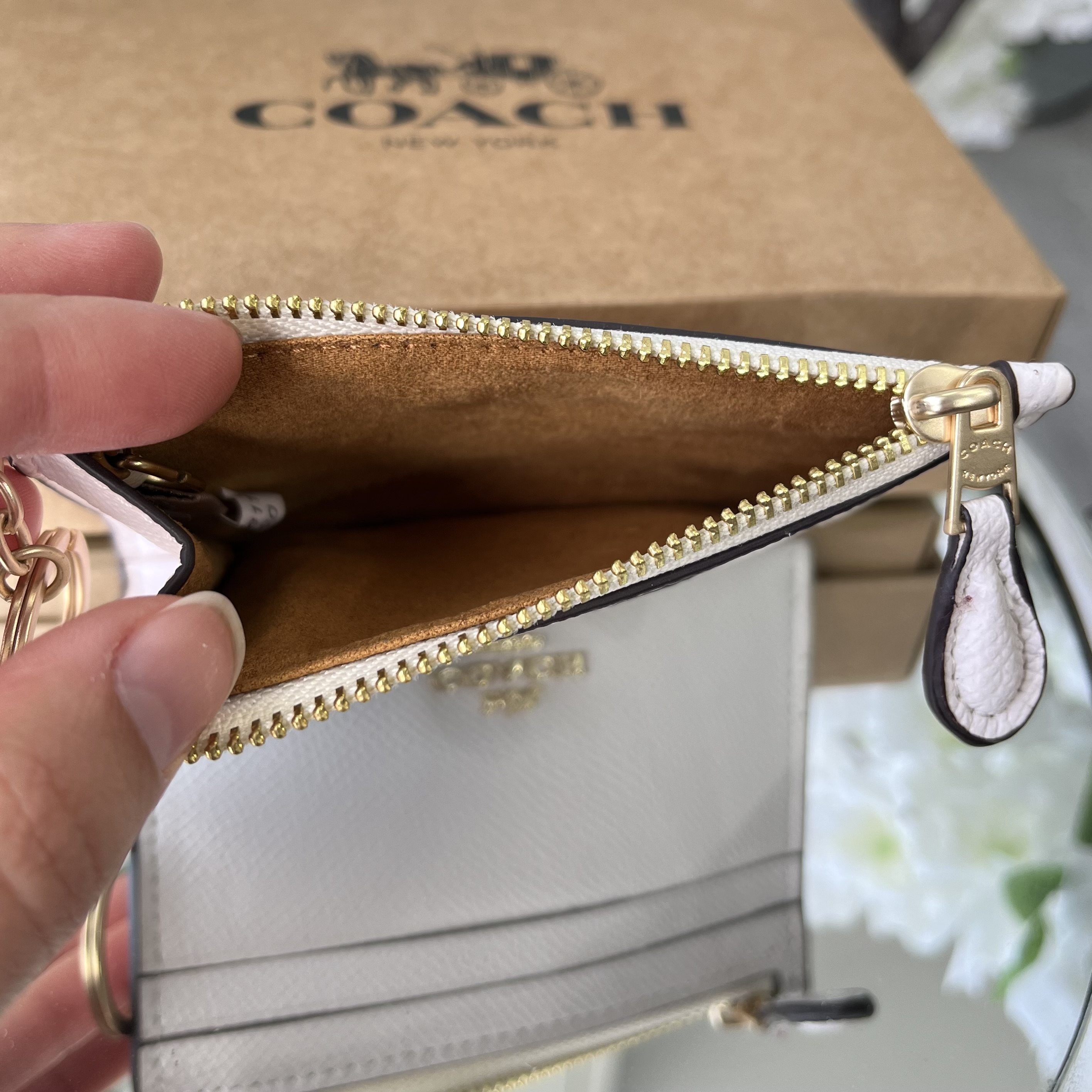 جزدان كوتش للبطاقات - 11